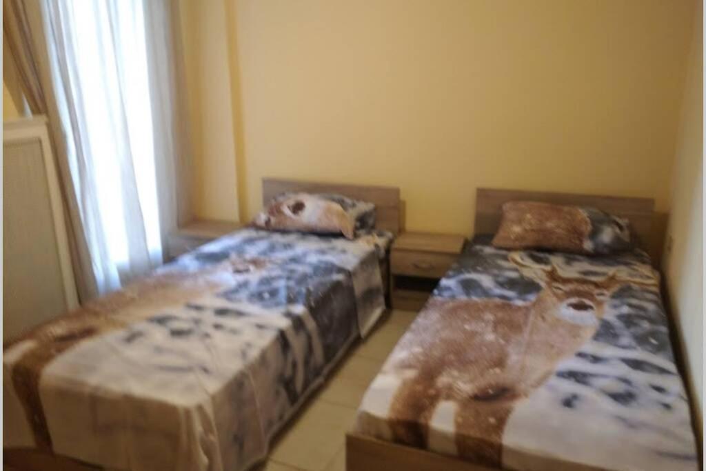 Debby'S Central Apartment Kavala Exteriör bild