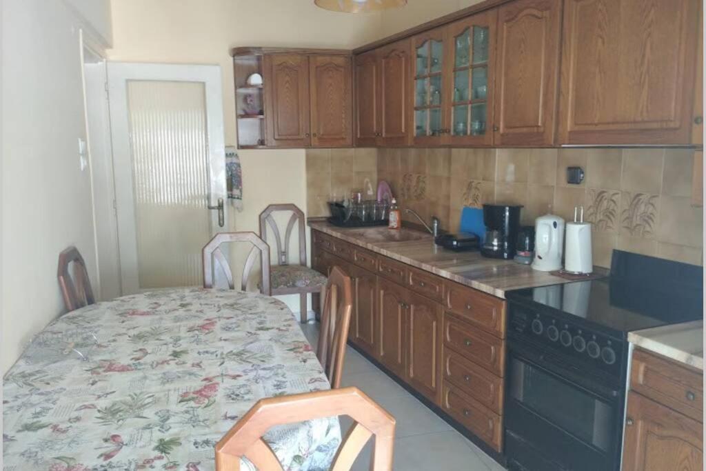 Debby'S Central Apartment Kavala Exteriör bild