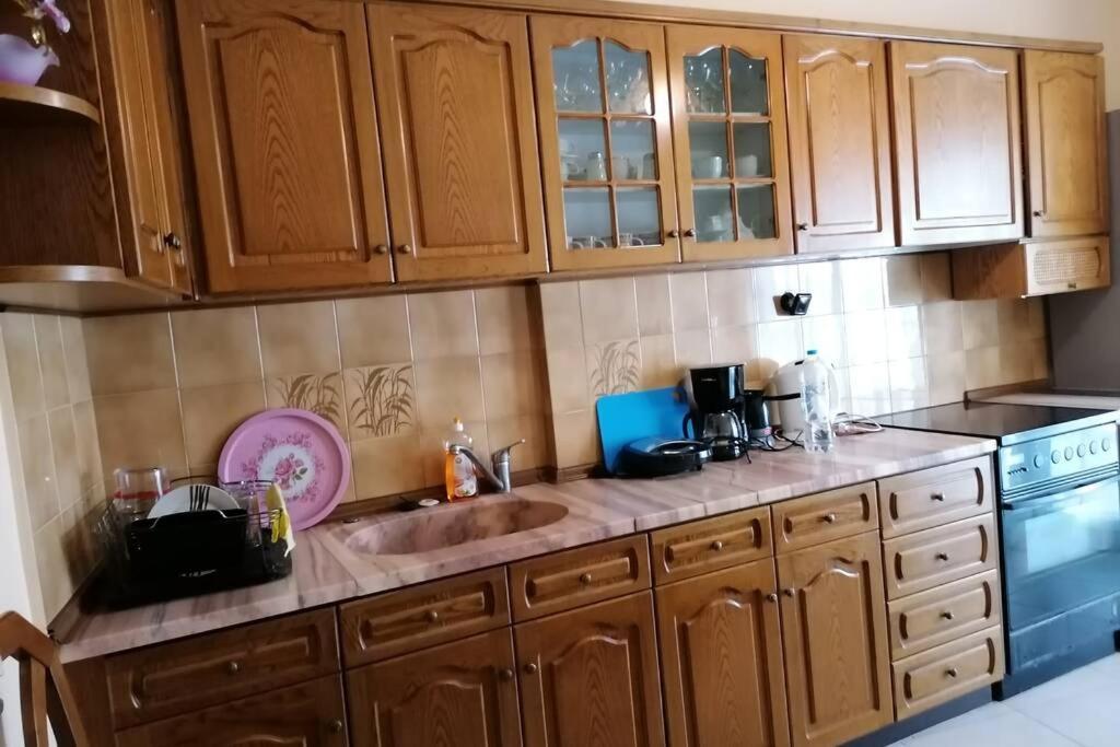 Debby'S Central Apartment Kavala Exteriör bild