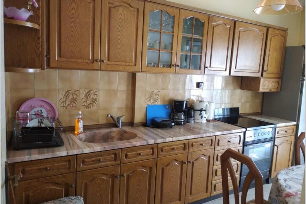 Debby'S Central Apartment Kavala Exteriör bild