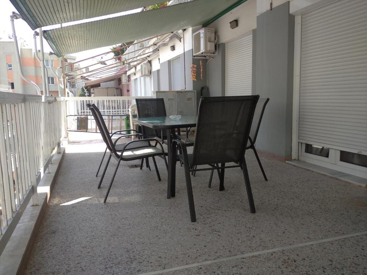Debby'S Central Apartment Kavala Exteriör bild