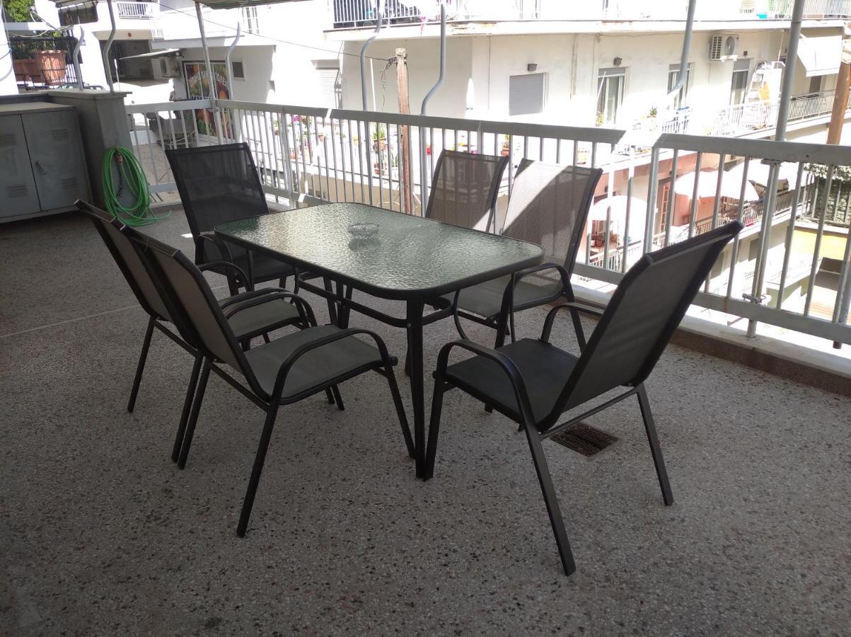 Debby'S Central Apartment Kavala Exteriör bild